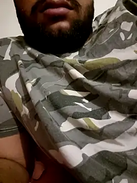 Snapshot of yourdreamman0705 chatting on February 14, 2025, 7:02 pm yourdreamman0705 online show from February 14, 2025, 7:02 pm