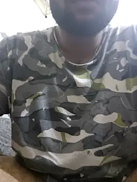 Snapshot of yourdreamman0705 chatting on October 24, 2025, 11:17 am yourdreamman0705 online show from October 24, 2025, 11:17 am