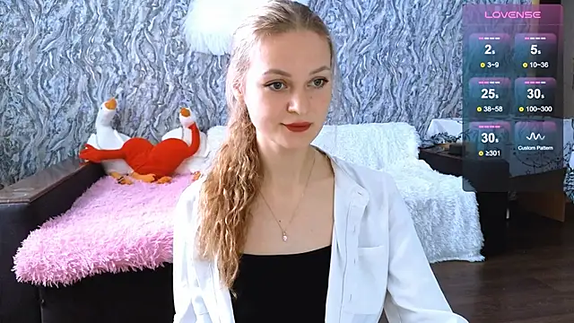 Snapshot of Elfanna chatting on September 29, 2025, 7:57 am Elfanna online show from September 29, 2025, 7:57 am