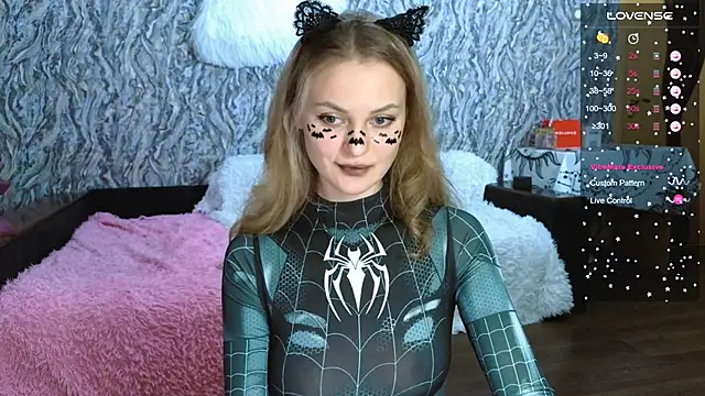 Snapshot of Elfanna chatting on October 31, 2025, 9:38 pm Elfanna online show from October 31, 2025, 9:38 pm