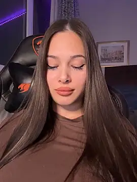 EricaWalls online show from November 11, 2025, 10:54 pm