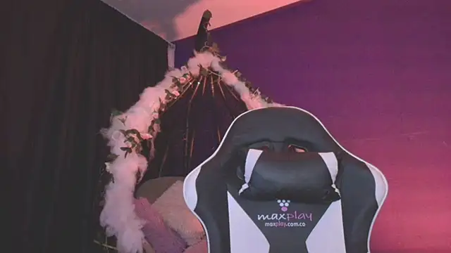 vanelope11 online show from September 28, 2025, 7:25 am