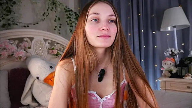 Snapshot of MonaEldon chatting on February 7, 2026, 2:37 am MonaEldon online show from February 7, 2026, 2:37 am