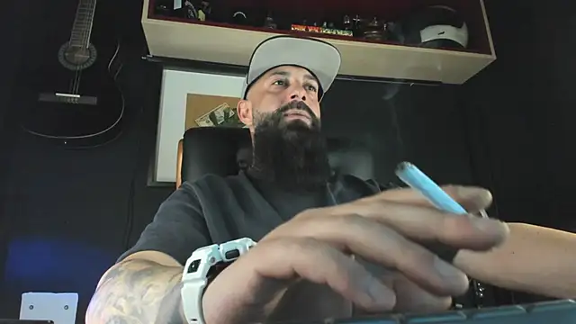 axxelrich  online show from February 2, 2025, 5:37 pm