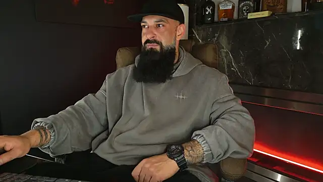 axxelrich  online show from November 4, 2025, 5:06 am