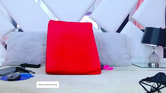 DahianaMoss online show from March 17, 2025, 11:42 am