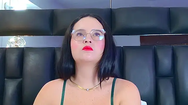 DahianaMoss online show from May 8, 2026, 11:48 am