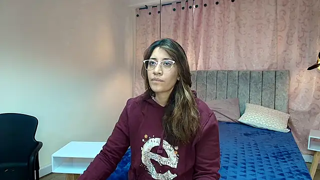 VioletaScott  online show from December 11, 2024, 12:44 pm