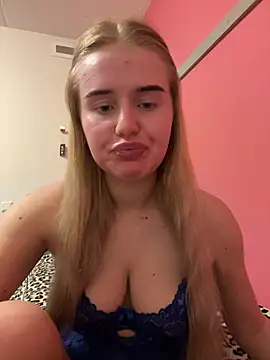 yourhornyslut online show from March 22, 2025, 9:42 pm