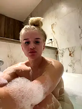 yourhornyslut online show from September 25, 2025, 7:17 pm