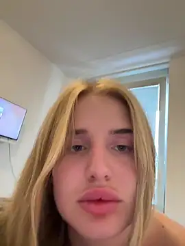 yourhornyslut online show from July 30, 2026, 5:34 pm