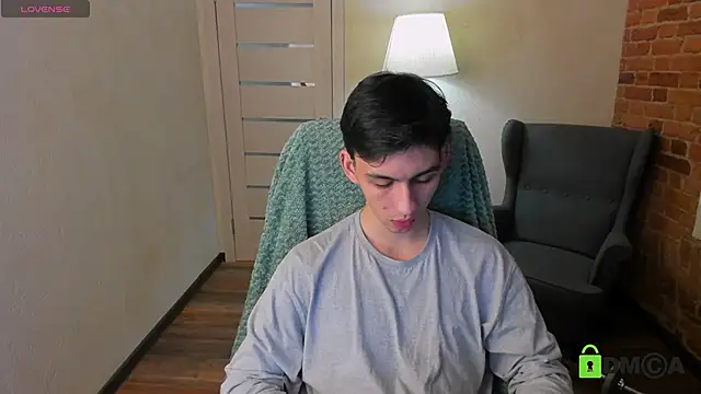 Snapshot of Ul_Tima chatting on December 3, 2024, 8:50 pm Ul Tima online show from December 3, 2024, 8:50 pm