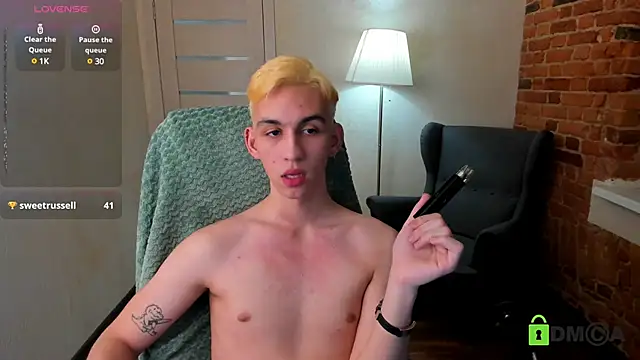 Snapshot of Ul_Tima chatting on December 25, 2024, 12:16 am Ul Tima online show from December 25, 2024, 12:16 am