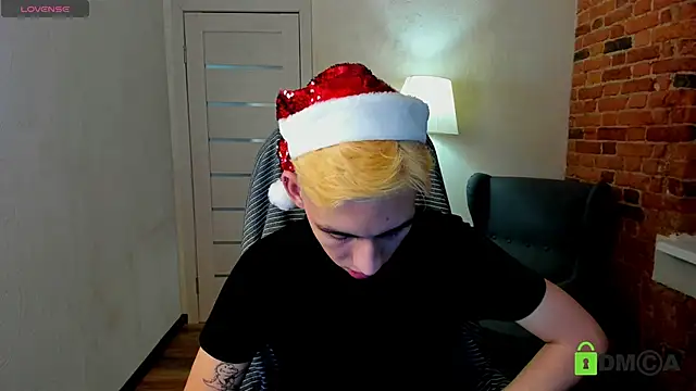 Snapshot of Ul_Tima chatting on December 25, 2024, 8:28 pm Ul Tima online show from December 25, 2024, 8:28 pm