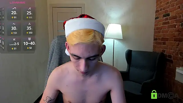 Snapshot of Ul_Tima chatting on December 25, 2024, 11:31 pm Ul Tima online show from December 25, 2024, 11:31 pm