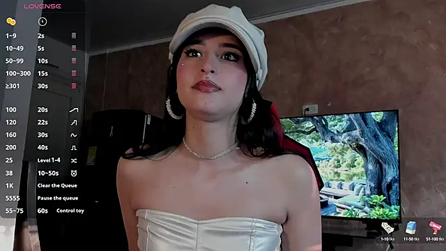 Snapshot of Charlotte_greys chatting on February 26, 2025, 10:31 pm Charlotte greys online show from February 26, 2025, 10:31 pm