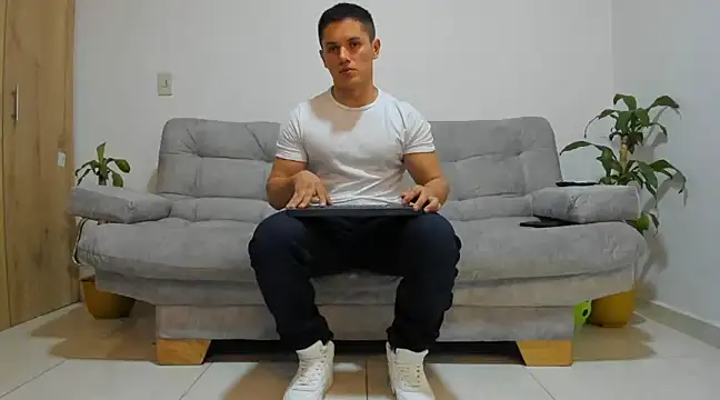 julian wallace online show from December 6, 2024, 12:23 am