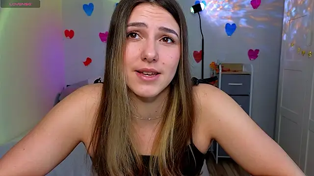 sophia euphoriaa online show from March 22, 2026, 9:02 am