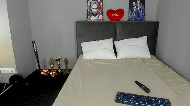 MuscleXXXBarbie online show from June 12, 2026, 1:59 am