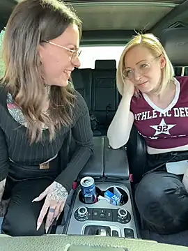 BrownieyQueen online show from March 14, 2026, 9:37 am