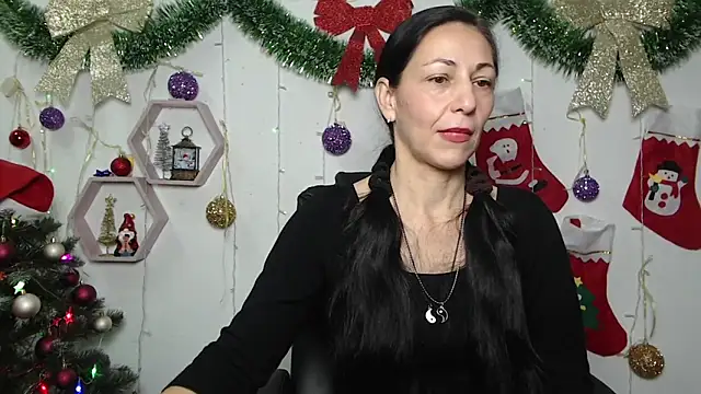 Snapshot of LiluGrants chatting on January 4, 2025, 7:44 pm LiluGrants online show from January 4, 2025, 7:44 pm