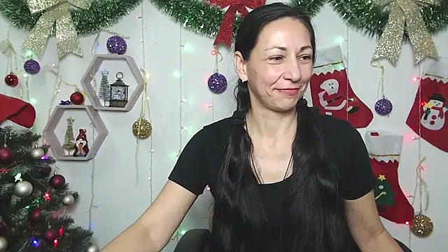 Snapshot of LiluGrants chatting on January 5, 2025, 10:19 pm LiluGrants online show from January 5, 2025, 10:19 pm