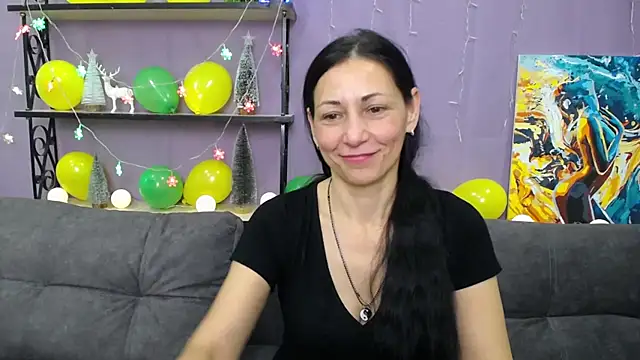 Snapshot of LiluGrants chatting on January 13, 2025, 4:18 am LiluGrants online show from January 13, 2025, 4:18 am