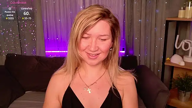 Snapshot of MilaBott chatting on February 3, 2025, 8:24 pm MilaBott online show from February 3, 2025, 8:24 pm