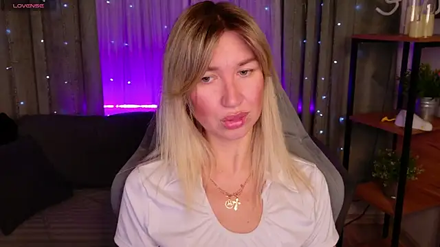 Snapshot of MilaBott chatting on February 25, 2026, 7:12 pm MilaBott online show from February 25, 2026, 7:12 pm