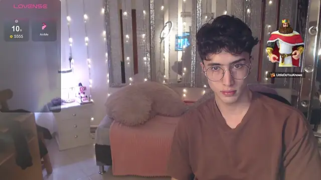 gojo satoru 18 online show from January 10, 2025, 3:06 pm