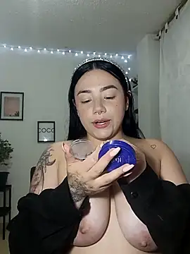 helena smith online show from March 18, 2025, 5:20 am