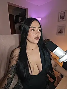 Snapshot of helena_smith chatting on May 16, 2026, 4:31 am helena smith online show from May 16, 2026, 4:31 am