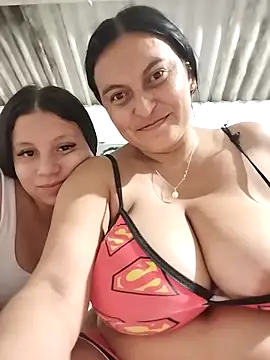 Snapshot of Horny-Mommy-Dirty chatting on September 27, 2025, 3:33 am Horny-Mommy-Dirty online show from September 27, 2025, 3:33 am