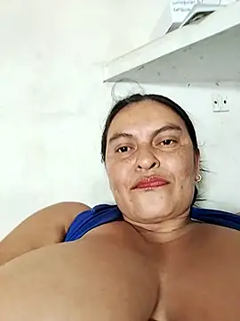 Snapshot of Horny-Mommy-Dirty chatting on November 10, 2025, 4:17 pm Horny-Mommy-Dirty online show from November 10, 2025, 4:17 pm