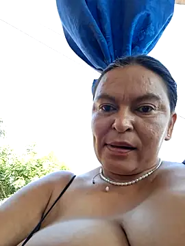 Snapshot of Horny-Mommy-Dirty chatting on March 20, 2026, 2:55 pm Horny-Mommy-Dirty online show from March 20, 2026, 2:55 pm