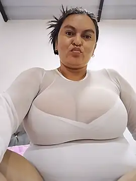 Snapshot of Horny-Mommy-Dirty chatting on June 9, 2026, 11:44 am Horny-Mommy-Dirty online show from June 9, 2026, 11:44 am
