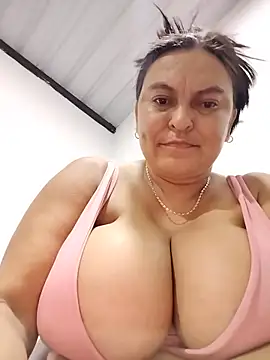 Snapshot of Horny-Mommy-Dirty chatting on June 17, 2026, 2:47 am Horny-Mommy-Dirty online show from June 17, 2026, 2:47 am