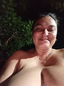 Snapshot of Horny-Mommy-Dirty chatting on June 21, 2026, 3:31 am Horny-Mommy-Dirty online show from June 21, 2026, 3:31 am