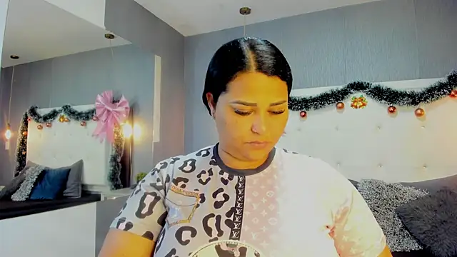 Clarigil online show from December 19, 2025, 10:06 pm