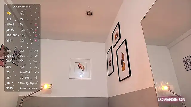 Beautifulskinny18 online show from December 10, 2024, 8:49 pm