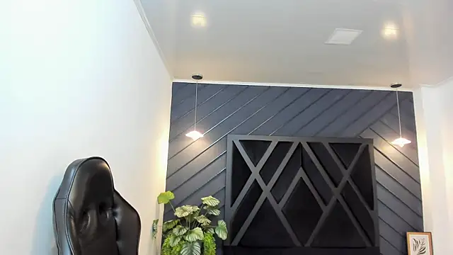 Yeiko Romero  online show from January 2, 2025, 11:06 pm