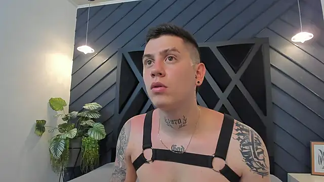 Yeiko Romero  online show from January 3, 2025, 2:10 am