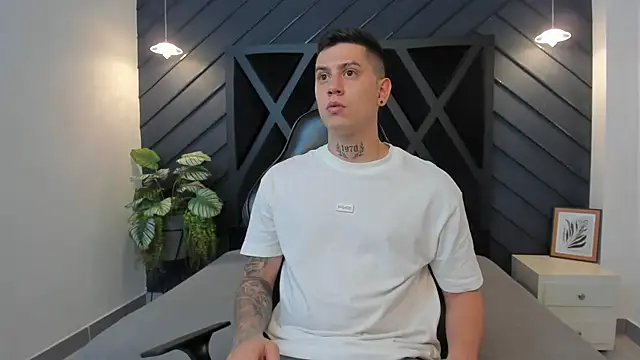 Yeiko Romero  online show from January 12, 2025, 2:45 am