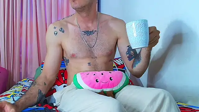 Snapshot of Thomass00 chatting on February 24, 2025, 2:58 pm Thomass00 online show from February 24, 2025, 2:58 pm