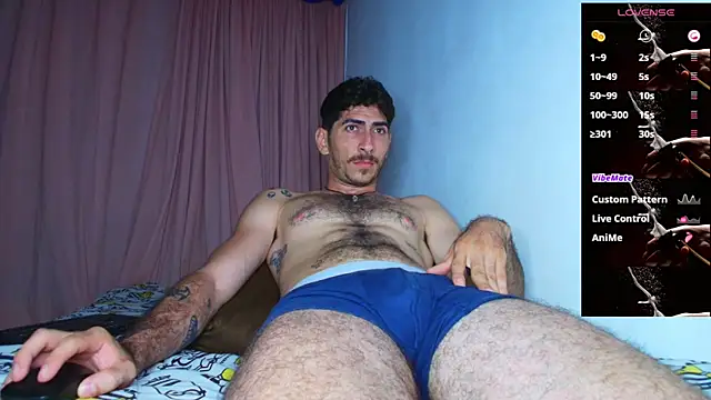 Snapshot of Thomass00 chatting on September 12, 2025, 2:44 am Thomass00 online show from September 12, 2025, 2:44 am