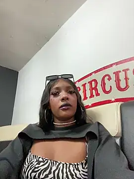 Snapshot of TIFFANYYSTAR chatting on October 23, 2025, 1:54 pm TIFFANYYSTAR online show from October 23, 2025, 1:54 pm