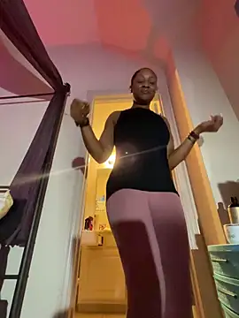wynterheat online show from December 5, 2024, 7:38 am