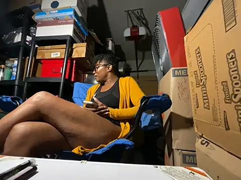 Snapshot of wynterheat chatting on October 10, 2025, 8:35 am wynterheat online show from October 10, 2025, 8:35 am