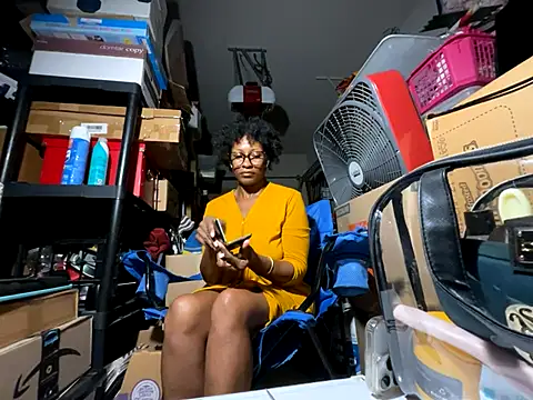 Snapshot of wynterheat chatting on October 28, 2025, 12:30 pm wynterheat online show from October 28, 2025, 12:30 pm