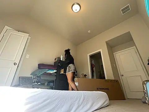 Snapshot of wynterheat chatting on February 27, 2026, 9:48 pm wynterheat online show from February 27, 2026, 9:48 pm